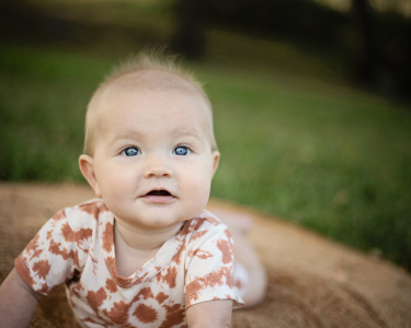 sioux Falls Child posing in field