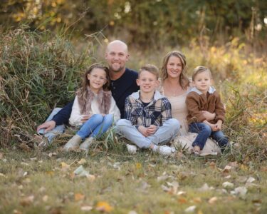 Sioux Falls Family Posing for Fall Photos